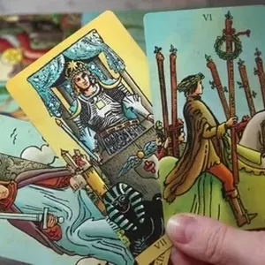 Imagen de portada para Curso online 🔮 ¡Tirada 3 Cartas Gratis! ¿Descubre tu destino hoy? 🔮