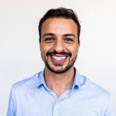 🔹Marco T., Especialista en Operaciones.