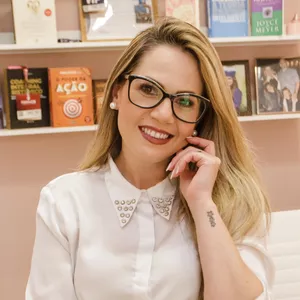Imagem de capa para o Serviço online Programa - Carol Pellegrino