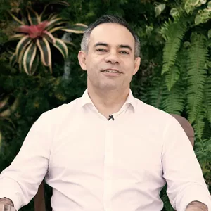 Imagem de capa para o Curso online Direito das Startups | Éderson Porto