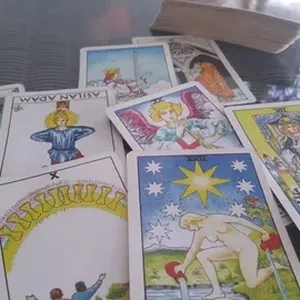 Imagen de portada para Curso online Tirada de Cartas Lenormand: Consulta de Tarot Profesional