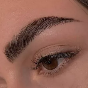 Imagen de portada para Curso online Brows Lamination & Tint + Lash Lifting