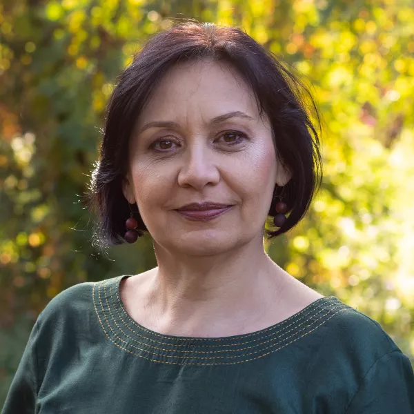 Julia C. 56 anos