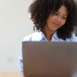 Imagem de capa para o Curso online AUXILIAR DE FATURAMENTO - 40 HORAS