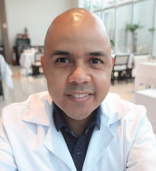 Prof. Vitor Teixeira