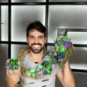 Imagem de curso de suculentas realistas em e.v.a (sem frisadores) criado por Moleque Arteiro na hotmart