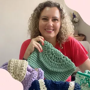 Imagem de capa para o Curso online Curso Crochê Lucrativo em fio de malha - Tulipa em fios