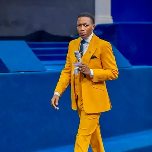 Imagem de capa para o Ebook Batalha Espiritual: A Luta Invisível - Como Superar as Forças do Mal e Viver uma Vida Vitoriosa"