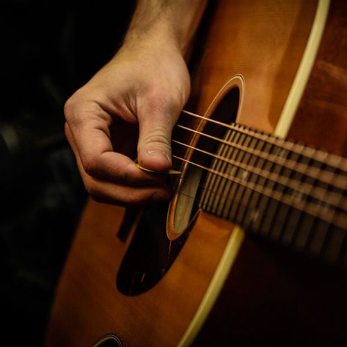 Imagem do curso Aulas de Violão- Naidyson Music