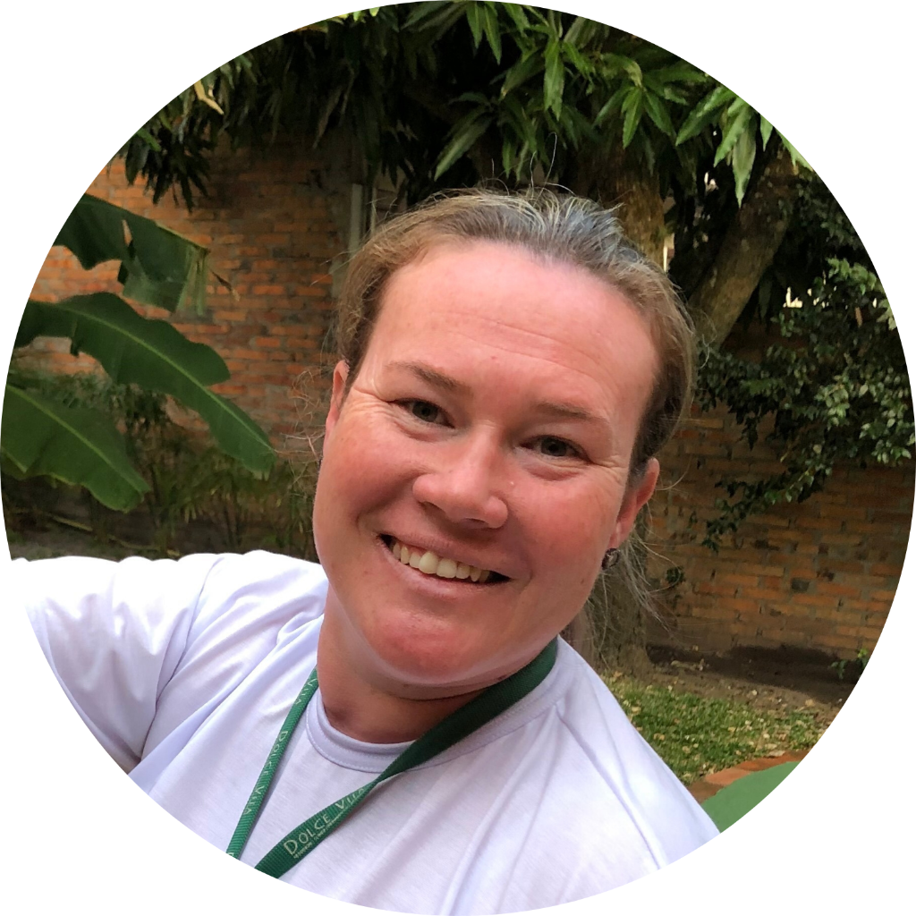 Prof. Luciane Lobtchenco 