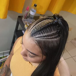 Imagem de capa para o Curso online Curso on-line trança nagô 0 ao 100🚀