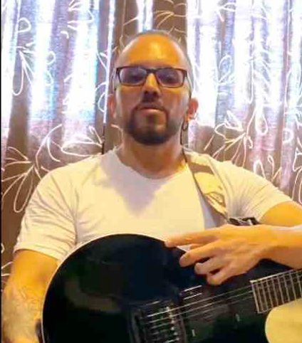 Chris (Guitarrista del grupo Erszebeth)
