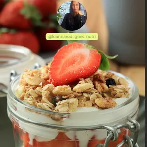 Imagem de capa para o Ebook Fit &amp; Doce: Reinvente sua relação com sobremesas saudáveis