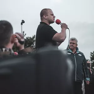 Imagem de capa para o Ebook Dicas para quem tem problema ao falar para o publico