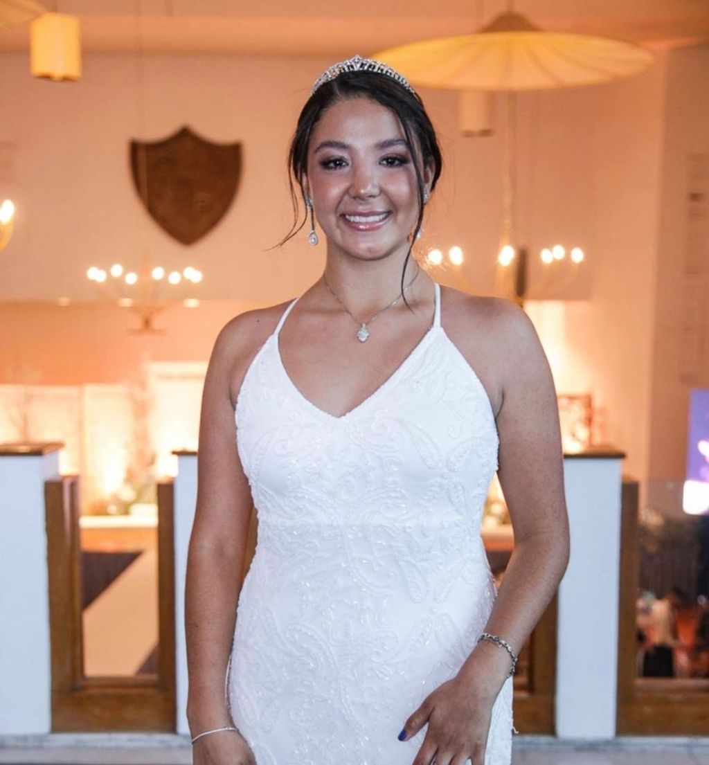 Alelu Martinez 