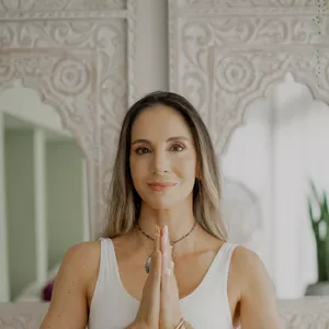 Imagem de capa para o Curso online Yoga das emoções 