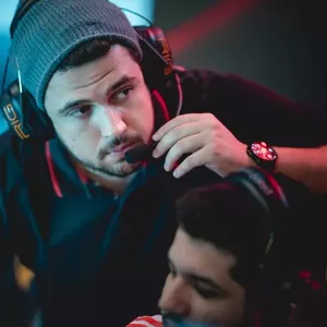 Imagem de capa para o Curso online Curso para virar pro player league of legends