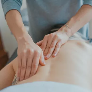 Imagem de capa para o Curso online Aprenda Massoterapia: Teoria e Prática para Adultos