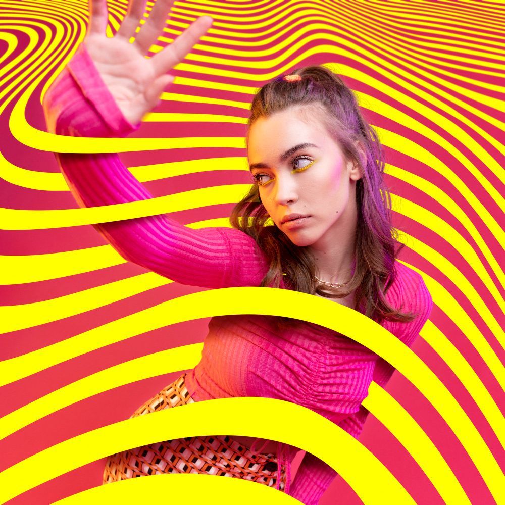 Camila R. (Social Media)