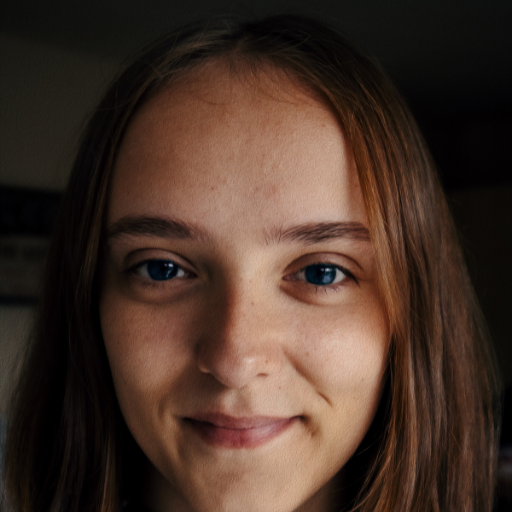 -Clara manea