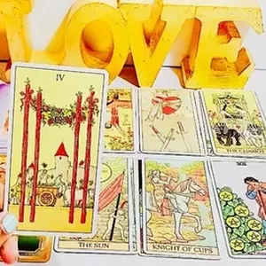 Imagen de portada para Curso online 🔮 Tarot Presencial en Zaragoza 🌟