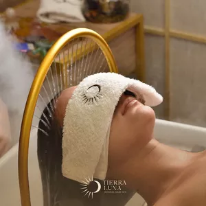 Imagen de portada para Curso online Formación Profesional en Terapia Capilar y Head Spa Japonés