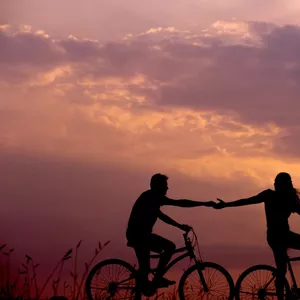 Imagem de capa para o Ebook 7 Segredos que todo casal feliz guarda (e ninguém fala)