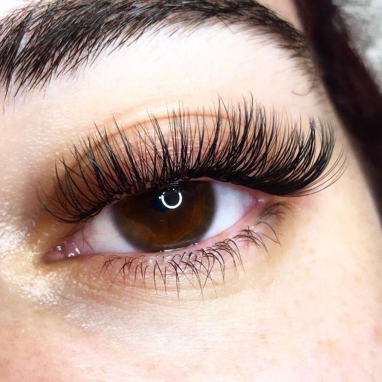 Imagem do curso Extensão de cílios fio a fio técnica NP