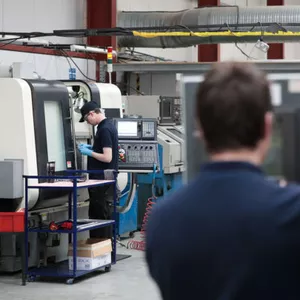 Imagem de capa para o Curso online Curso de Programador de Torno CNC