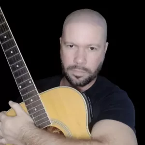 Imagem de capa para o Curso online Violão iniciar