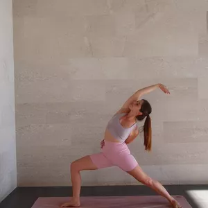 Imagen de portada para Curso online Yoga clases ✨principiantes ✨