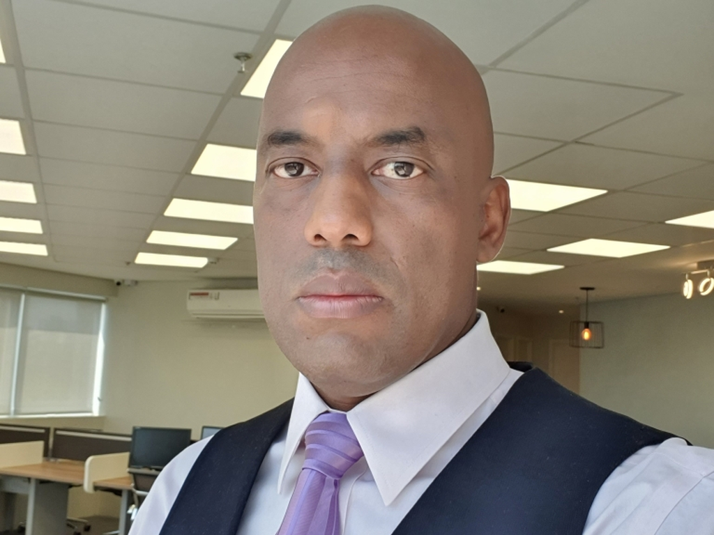 DENER CARLOS 