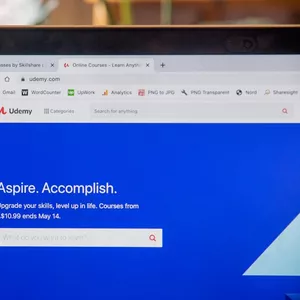 Imagem de capa para o Curso online Estratégias Eficazes para Vender Cursos Online