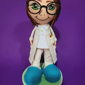 Imagem de capa para o Ebook BONECAS DE E.V.A.