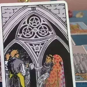 Imagen de portada para Curso online 🔮 Videntes en Cuenca: Luna Vila-Nova te guían con precisión 🔮