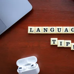 Imagen de portada para Ebook Mejora tus habilidades lingüísticas: Consejos prácticos para personas con dificultades de aprendizaje