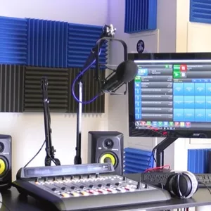 Imagen de portada para Curso online Crea Tu Radio Online Desde Cero