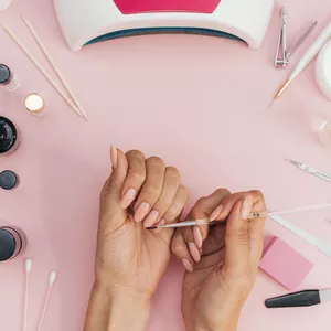 Imagem do curso Alongamentos De Unhas