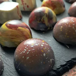 Imagen de portada para Ebook Arquitectura del Bombón Espejado: Fusión de Alta Confitería &amp; Estrategia de Negocios.