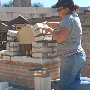 Imagen de portada para Curso online Construcción de Horno a Leña para cerámica de alta temperatura