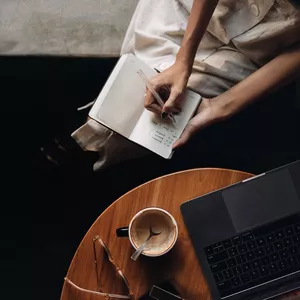 Imagem de capa para o Ebook Produtividade e constância: o caminho para o sucesso pessoal