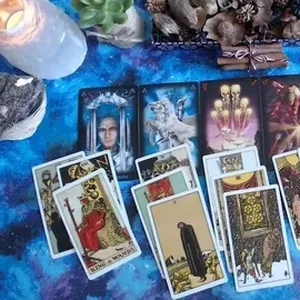 Imagen de portada para Curso online 🌞 El Sol Tarot: Tu Guía Espiritual en Todo Momento 🌞