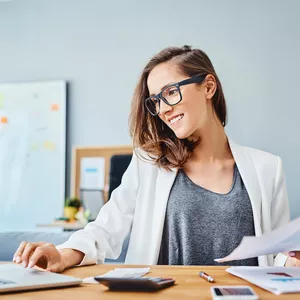 Imagem de capa para o Curso online Auxiliar Administrativo