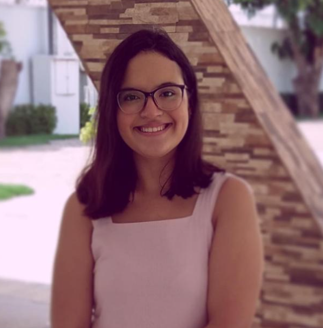  Cecília Costa