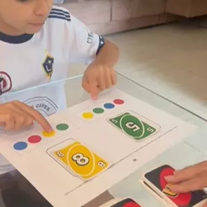 Imagem de capa para o Ebook Brincadeiras com UNO