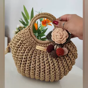 Imagem de capa para o Curso online Curso da Bolsa Sofia e chaveiro Encanto 