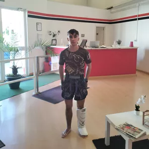 Imagen de portada para Curso online Pasa de Gamer a Luchador de Kickboxing