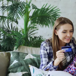 Imagen de portada para Ebook Finanzas en pareja: Cómo vivir juntos con presupuesto ajustado