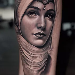 Imagem de capa para o Curso online WORKSHOP REALISMO - PRETO E CINZA ROSTO FEMININO