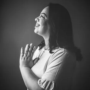 Imagem de capa para o Ebook Transformados na Oração - 5 dias de Propósito Quarto de Guerra